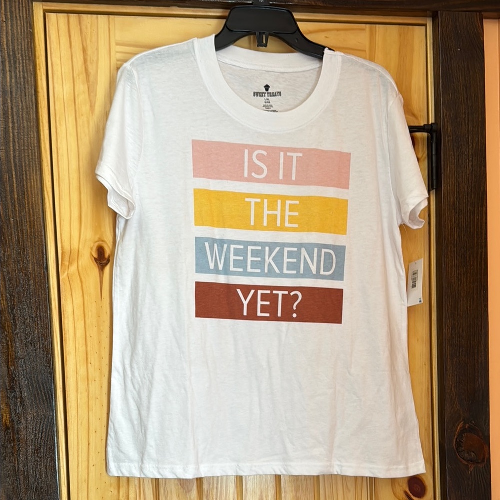 Sweet treats graphic tshirt L/XL